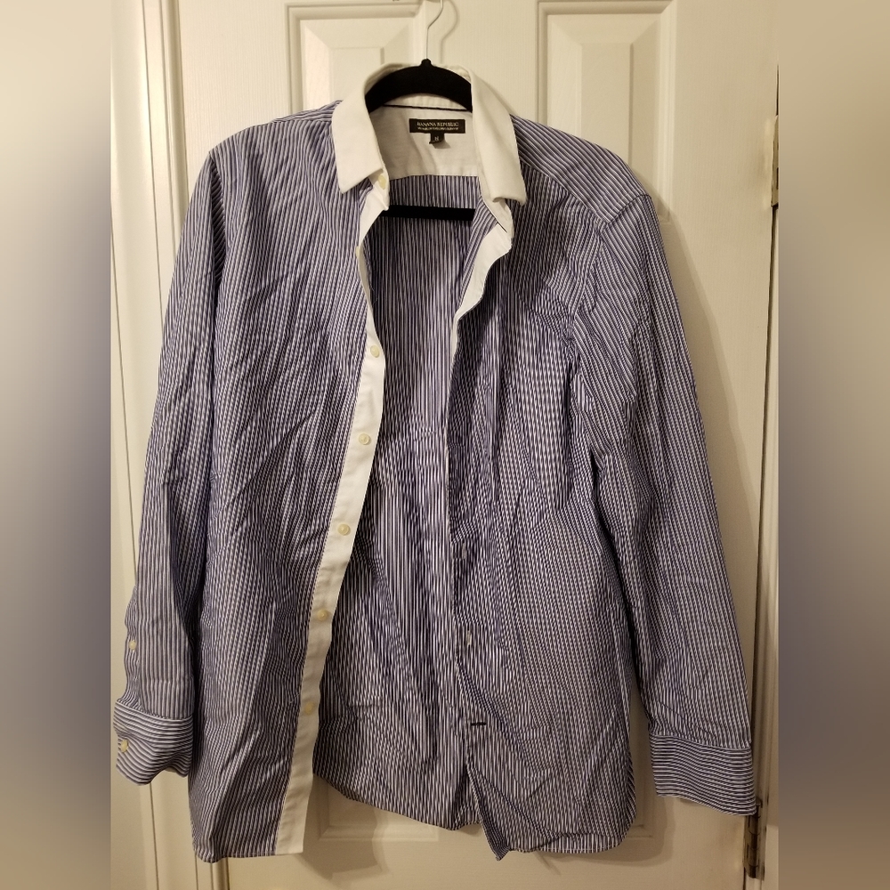 Banana Republic M Blue and White Dress Shirt
